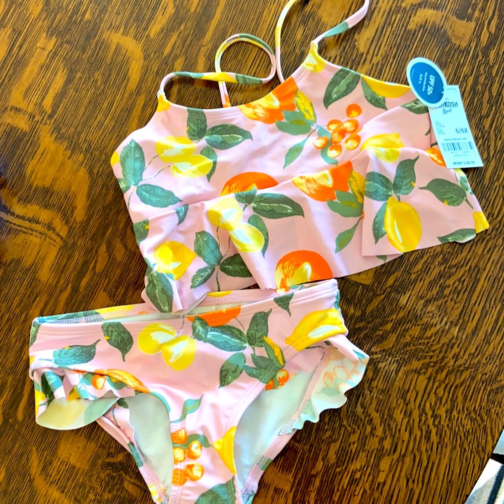 New girls size 6 super cute bathing suit